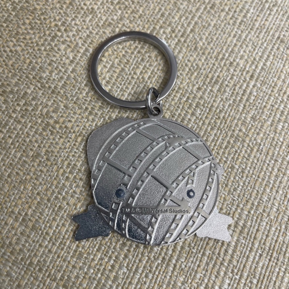 Universal Studios Keychain - Picture 2 of 2